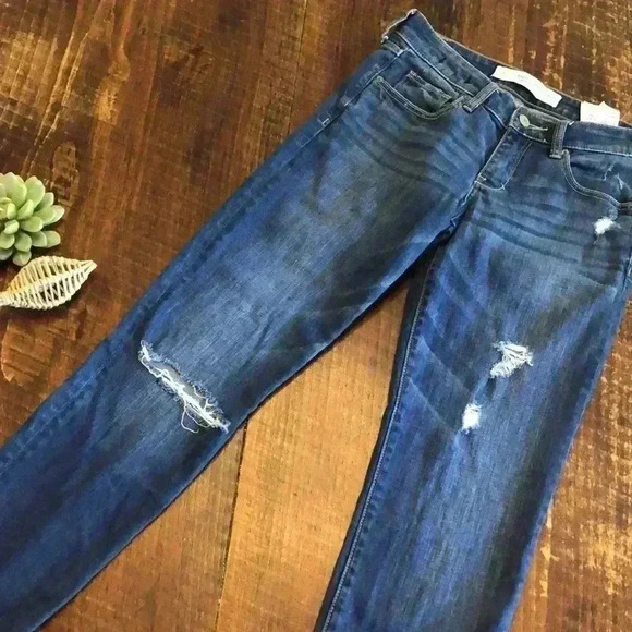 💙Abercrombie & Fitch | Skinny Jeans with Distressing, Medium Wash - Picture 6 of 6